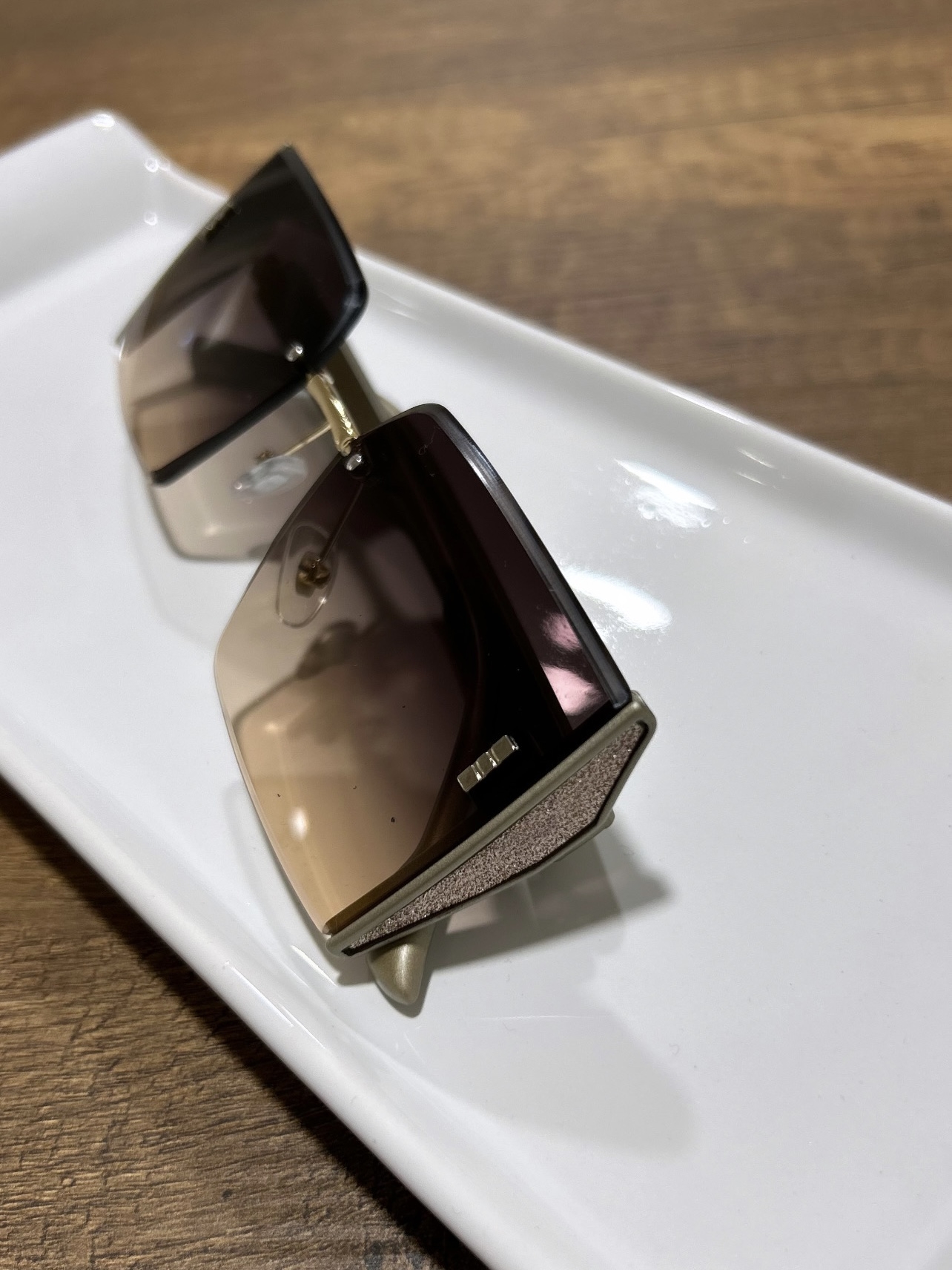 SİM DETAYLI KRİSTAL KESİM GÜNEŞ GÖZLÜĞÜ (Bronz)