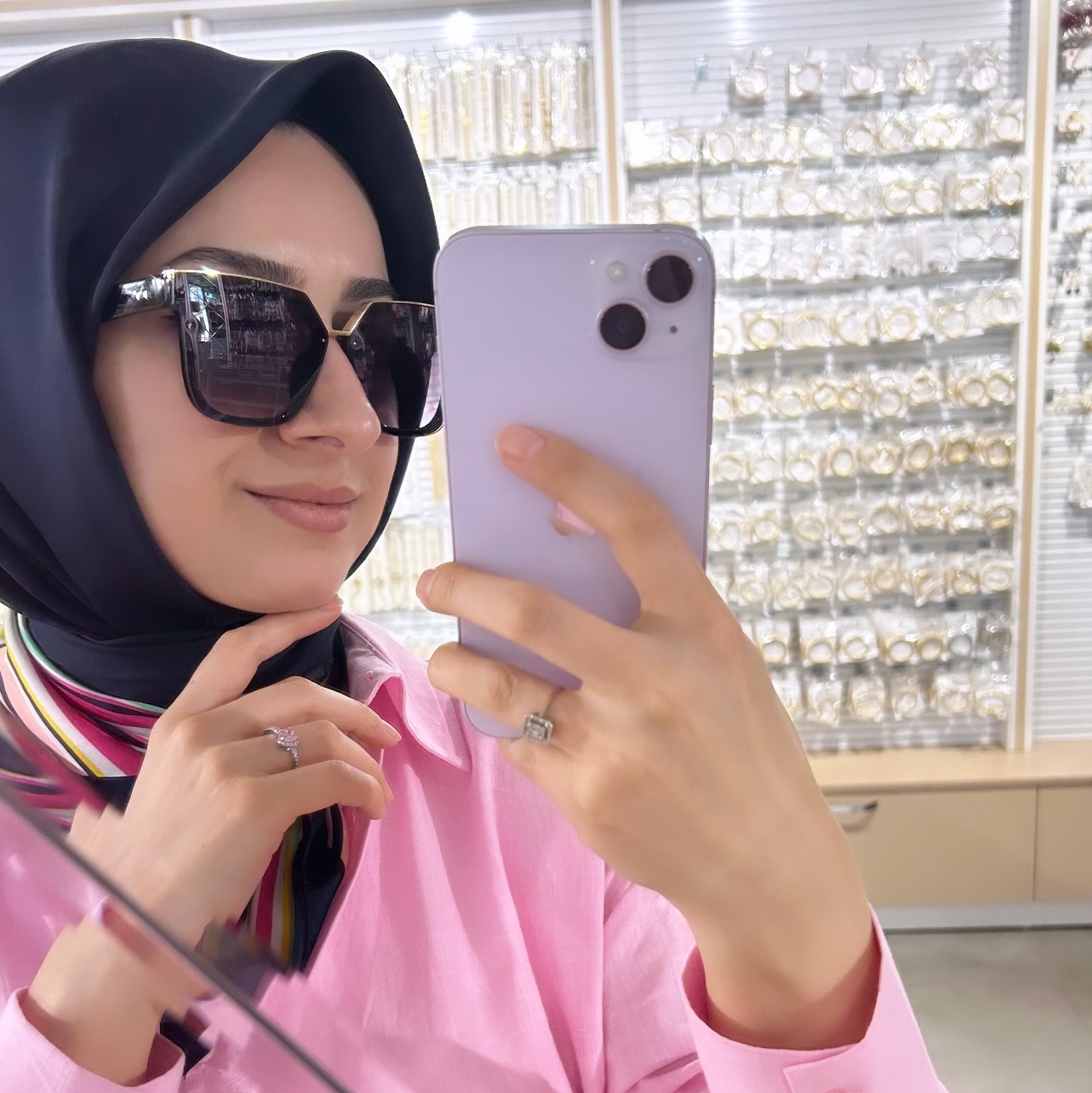 GOLD DETAYLI SİYAH GÜNEŞ GÖZLÜĞÜ