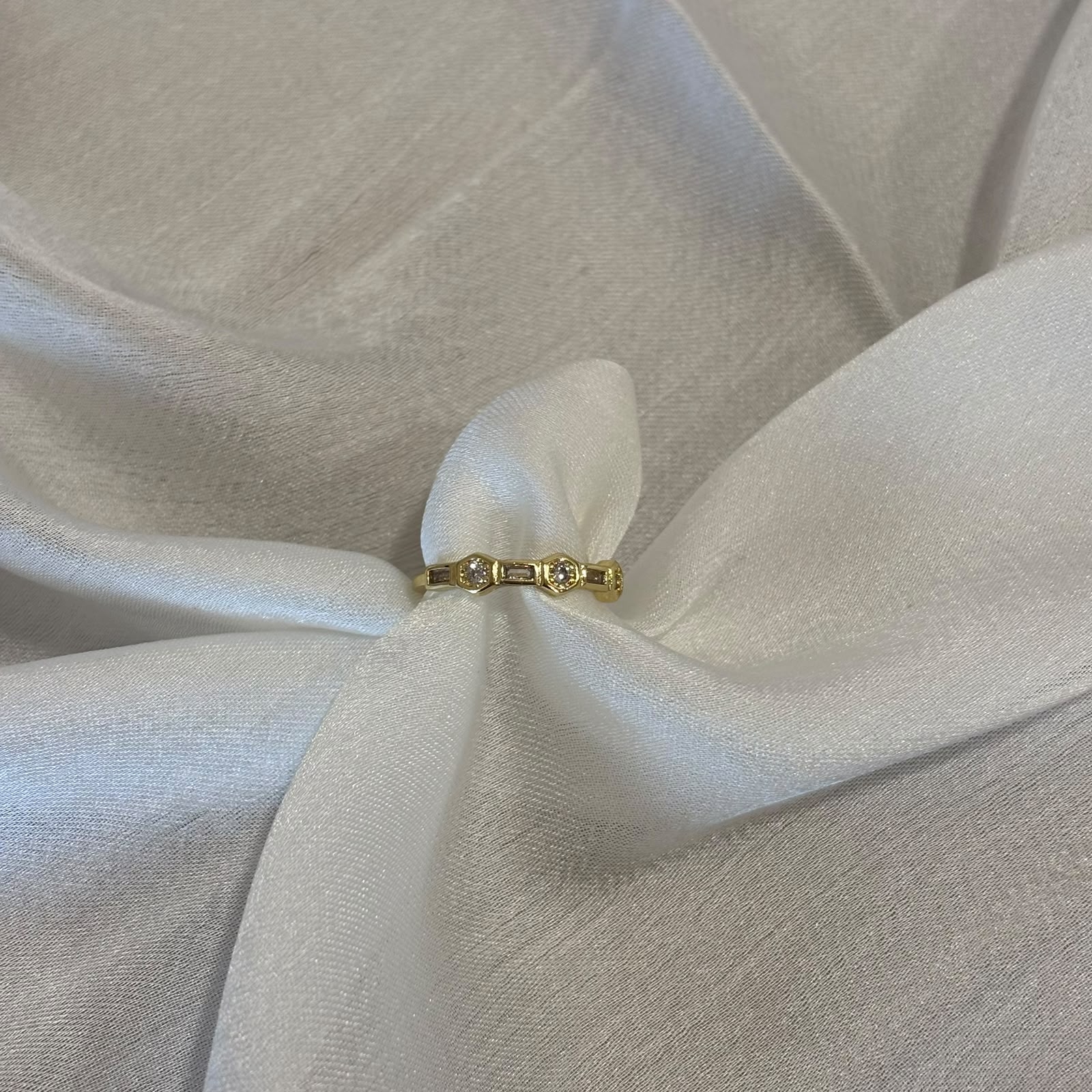 ZARİF TAŞ MODEL GOLD YÜZÜK